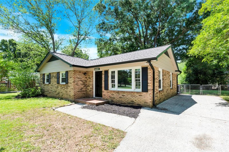 Property image 2 at 8303 Hemby Wood Drive, Indian Trail, NC 28079