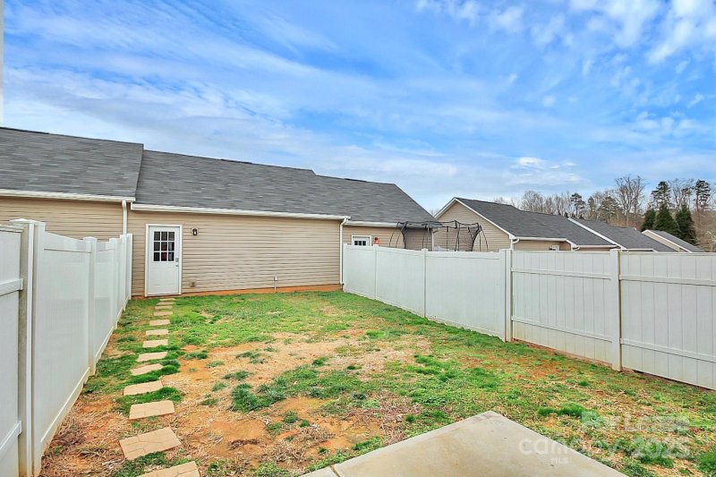 Property image 3 at 6826 Colonial Garden Drive, Huntersville, NC 28078