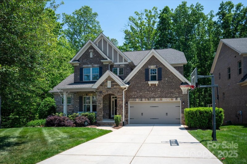 938 Rock Forest Way