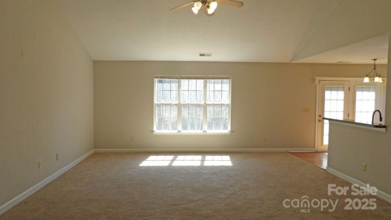 Property image 3 of 1367 Springview Court in Longview Oaks, Rock Hill, SC 29732