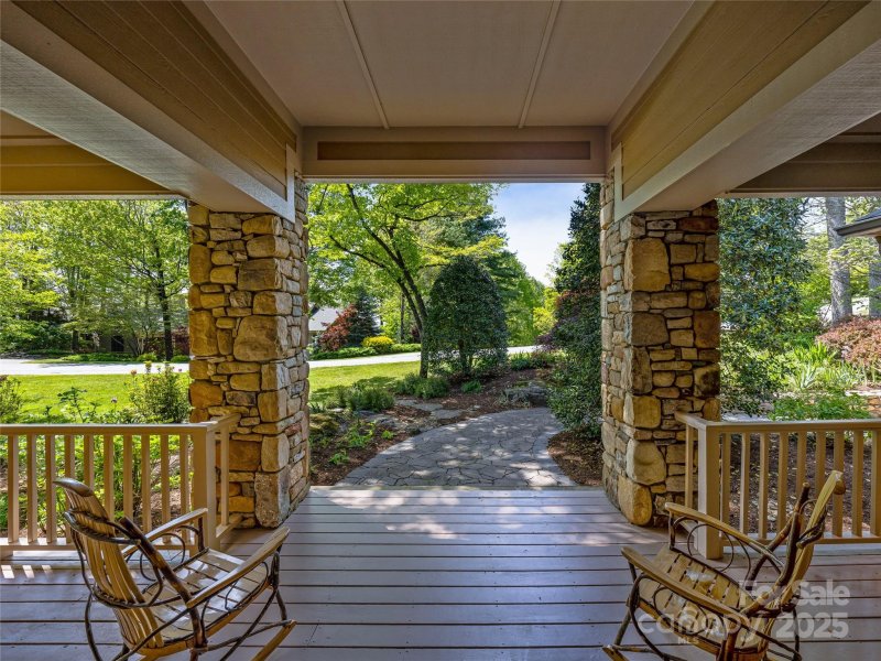 Property image 3 at 543 Hagen Drive, Hendersonville, NC 28739