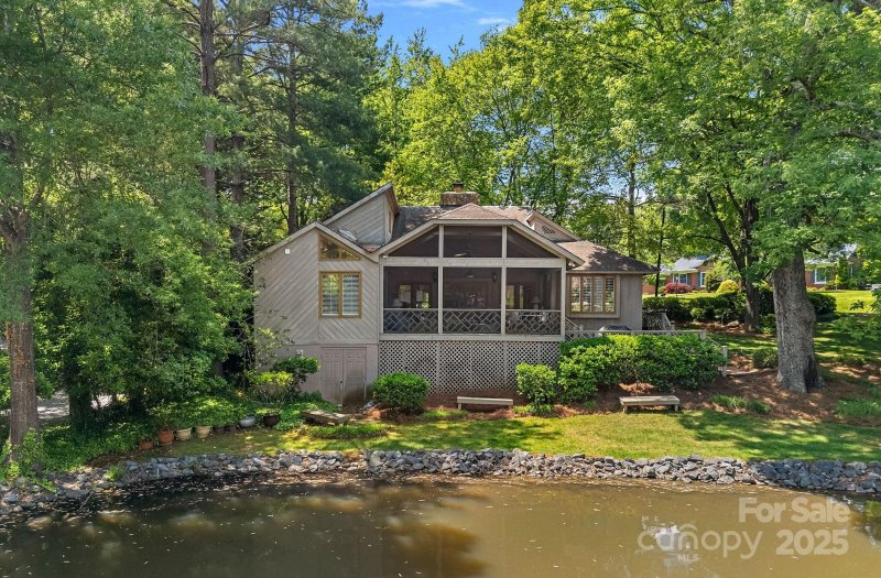 Property image 2 at 5915 Mamolake Road, Charlotte, NC 28270