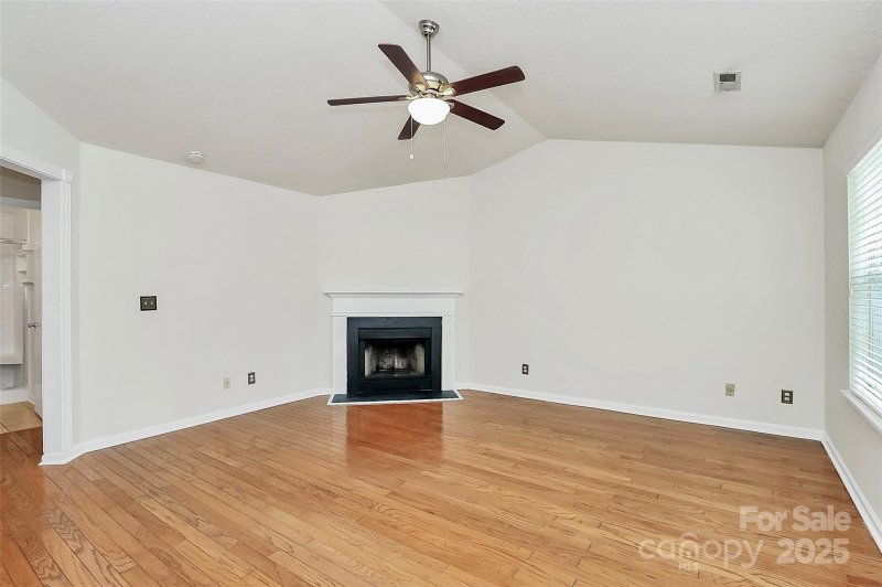 Property image 5 at 9232 Four Mile Creek Road, Charlotte, NC 28277