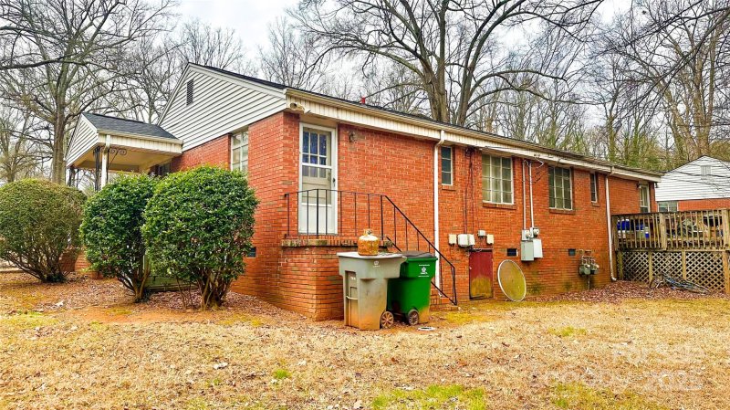 Property image 4 at 3232 Marlborough Road, Charlotte, NC 28208