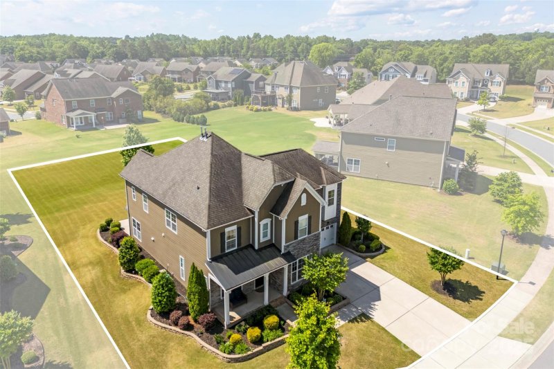 Property image 5 of 2511 Carnation Drive in Blume, Harrisburg, NC 28075