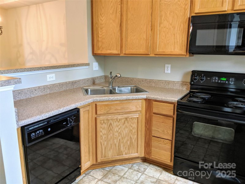 Property image 5 at 116 Town Center Drive, Mooresville, NC 28117