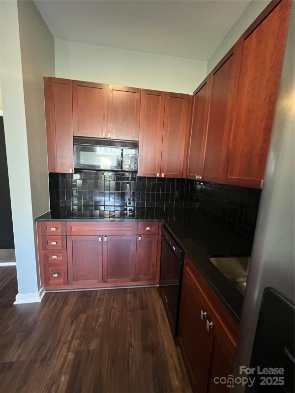 Property image 3 at 2125 South End Drive, Charlotte, NC 28203