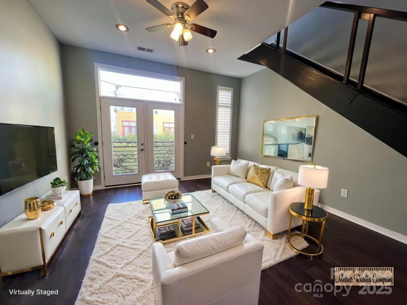 Property image 5 at 2125 South End Drive, Charlotte, NC 28203