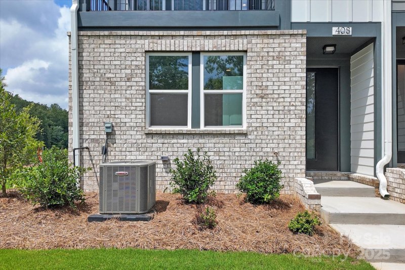 Property image 4 of 408 Nathaniel Way in Brixton, Charlotte, NC 28213