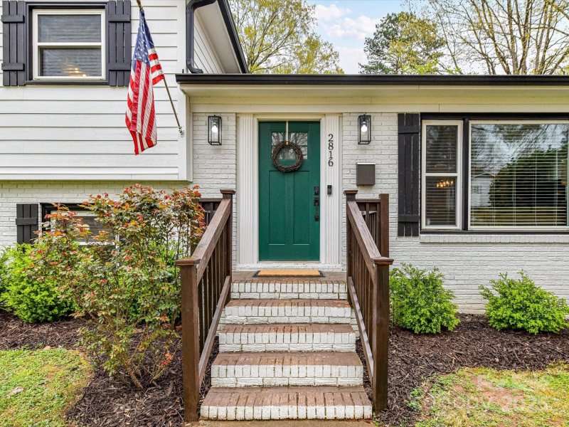 Property image 3 at 2816 Eastport Road, Charlotte, NC 28205