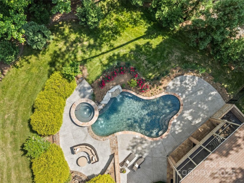 Property image 2 of 1009 Seminole Drive in Firethorne, Waxhaw, NC 28173