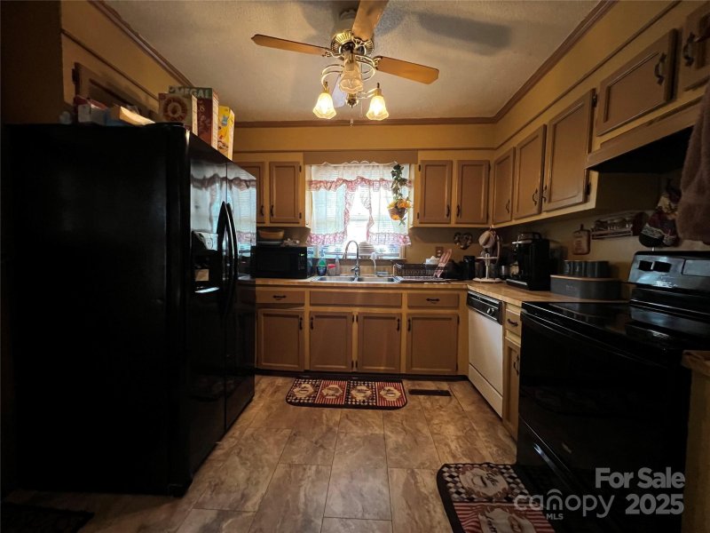Property image 3 at 204 Aspen Drive, Gastonia, NC 28052