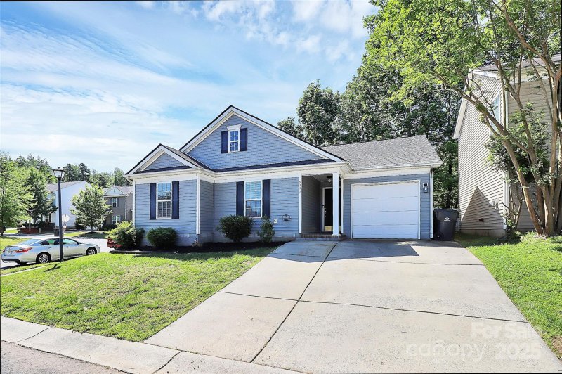 Property image 3 at 9212 Scotts Elm Court, Charlotte, NC 28215