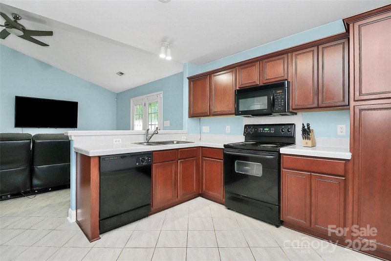 Property image 4 at 9212 Scotts Elm Court, Charlotte, NC 28215