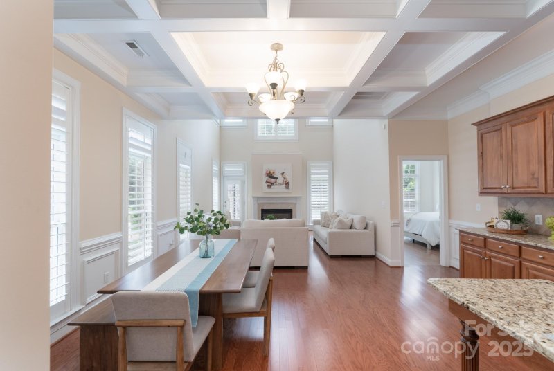 Property image 3 at 7722 Springs Village Lane, Charlotte, NC 28226