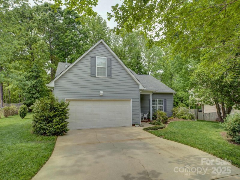 Property image 2 at 433 Linsbury Court, Gastonia, NC 28056