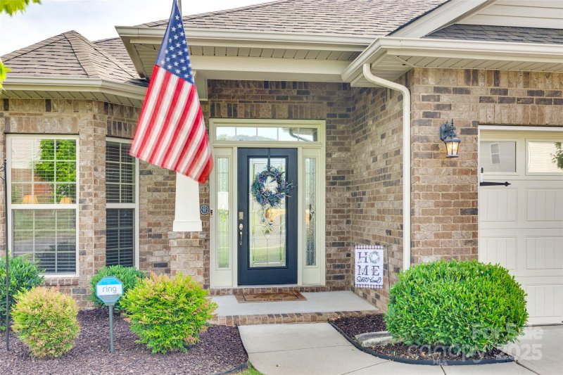 Property image 2 at 14113 Highland Meadow Road, Charlotte, NC 28273