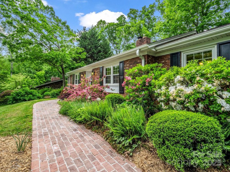 Property image 3 at 111 Rusty Lane, Hendersonville, NC 28791