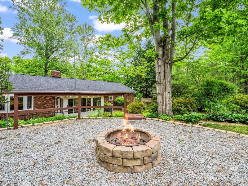 Property image 4 at 111 Rusty Lane, Hendersonville, NC 28791