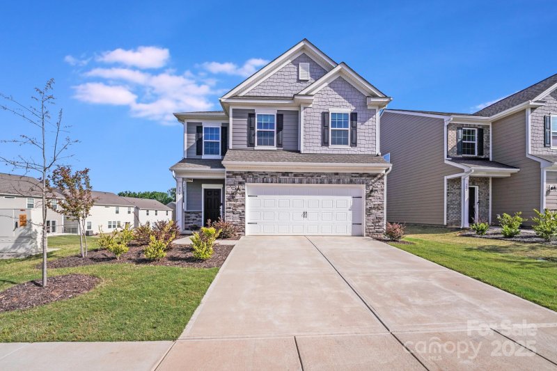 Property image 2 of 356 Runner Stone Lane in Elizabeth, Fort Mill, SC 29715