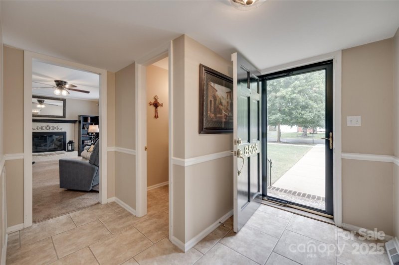 Property image 4 at 8525 Castlekeep Road, Charlotte, NC 28226