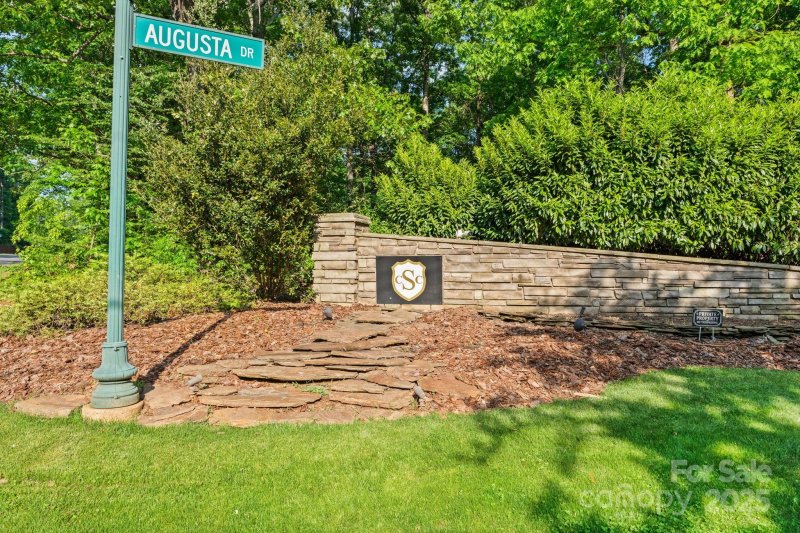 Property image 5 of 108 Augusta Drive in Shannon Acres, Statesville, NC 28625