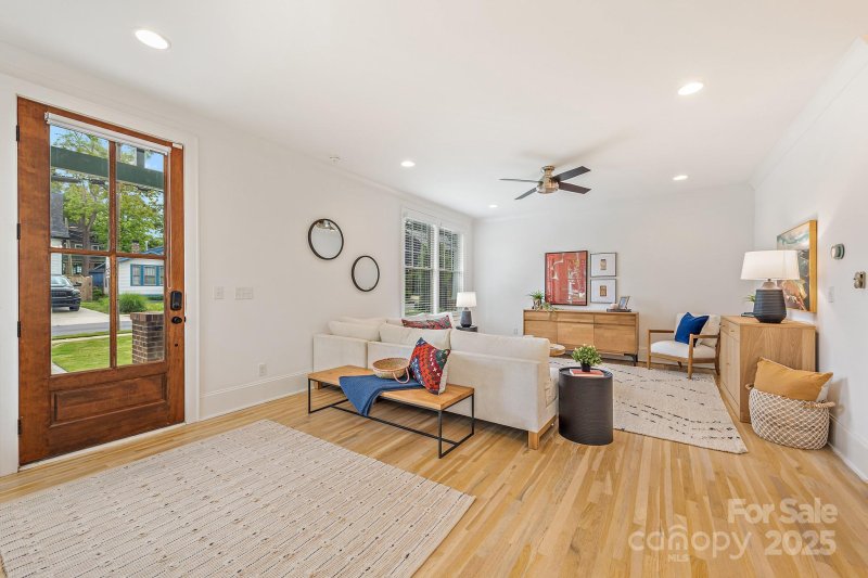 Property image 3 at 2117 Roslyn Avenue, Charlotte, NC 28208