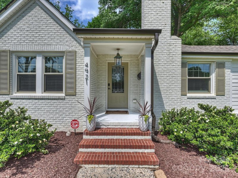 Property image 3 at 4921 Doris Avenue, Charlotte, NC 28205