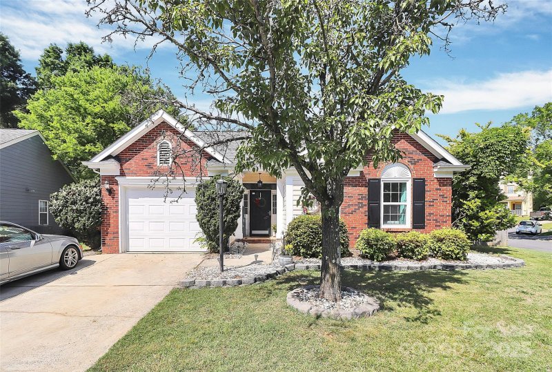 Property image 4 at 13612 Bolingbrook Lane, Charlotte, NC 28273