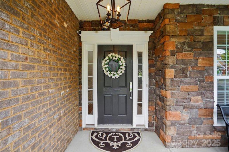 Property image 2 of 10205 Alouette Drive in The Chimneys Of Marvin, Waxhaw, NC 28173