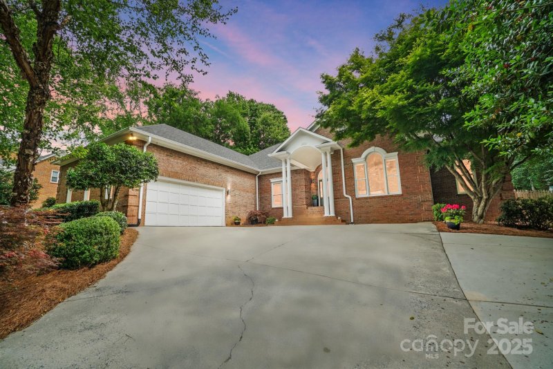 1245 Bellemeade Lane