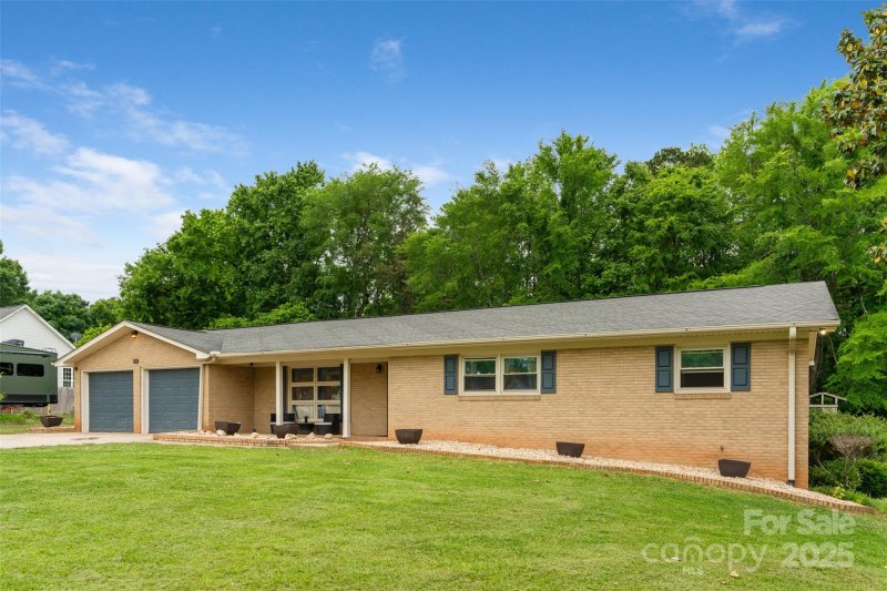 Property image 2 of 213 Lakeview Drive in Valhalla, Harrisburg, NC 28075