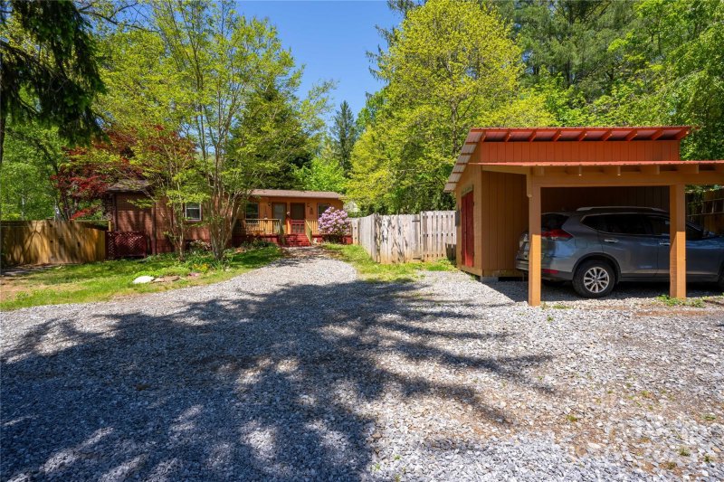 Property image 3 at 100 Park Ridge Avenue, Swannanoa, NC 28778