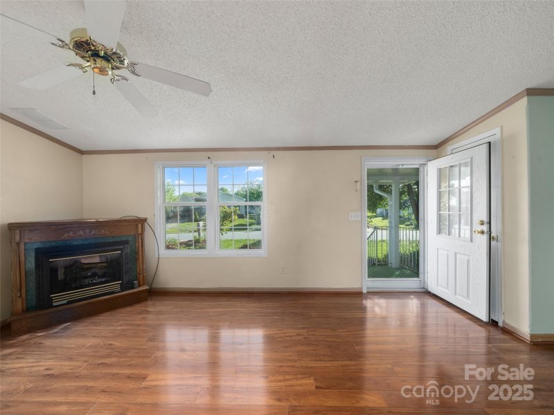 Property image 3 of 236 White Ash Circle in Riverwind, Hendersonville, NC 28739