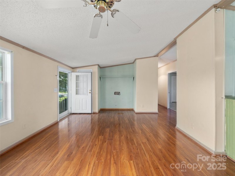 Property image 4 of 236 White Ash Circle in Riverwind, Hendersonville, NC 28739