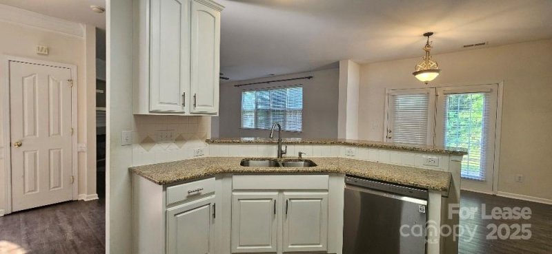 Property image 3 at 17130 Cambridge Woods Court, Charlotte, NC 28277