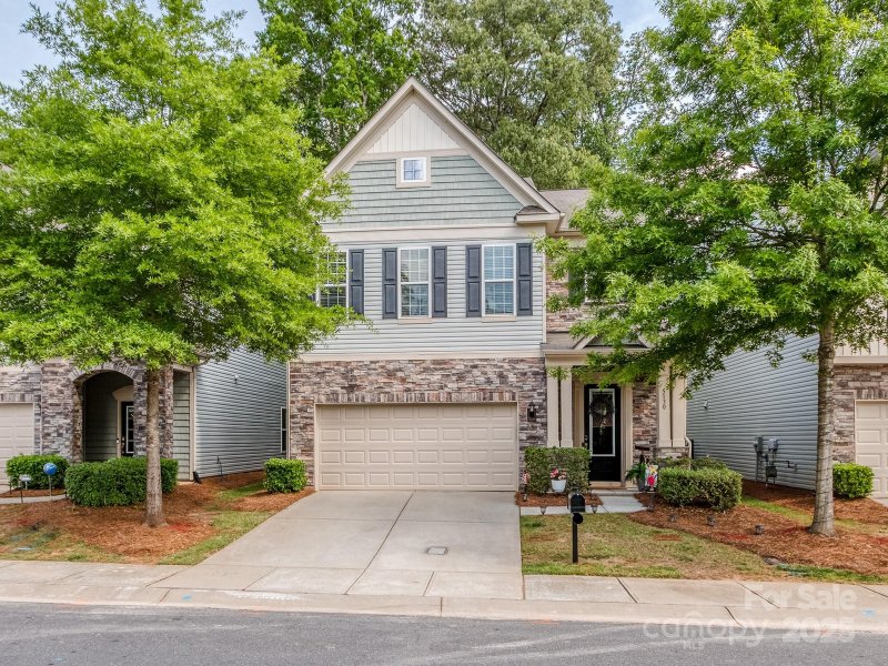Property image 2 at 5130 Mount Clare Lane, Charlotte, NC 28210