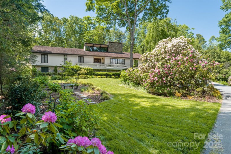 Property image 2 of 69 Forest Road in Biltmore Forest, Asheville, NC 28803