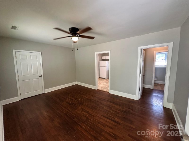 Property image 2 at 2434 Columbus Circle, Charlotte, NC 28208