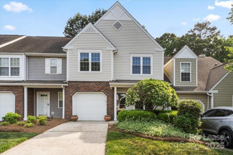 Property image 2 at 9022 Roseton Lane, Charlotte, NC 28277