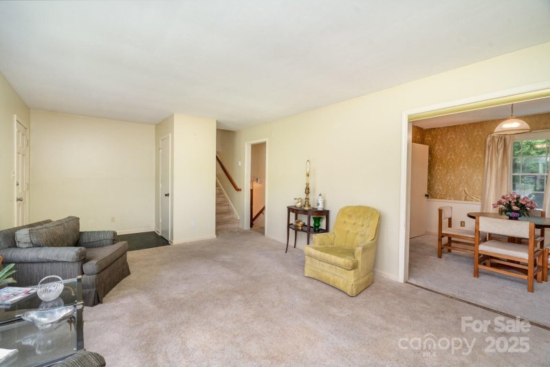 Property image 5 at 7106 Marlbrook Drive, Charlotte, NC 28212