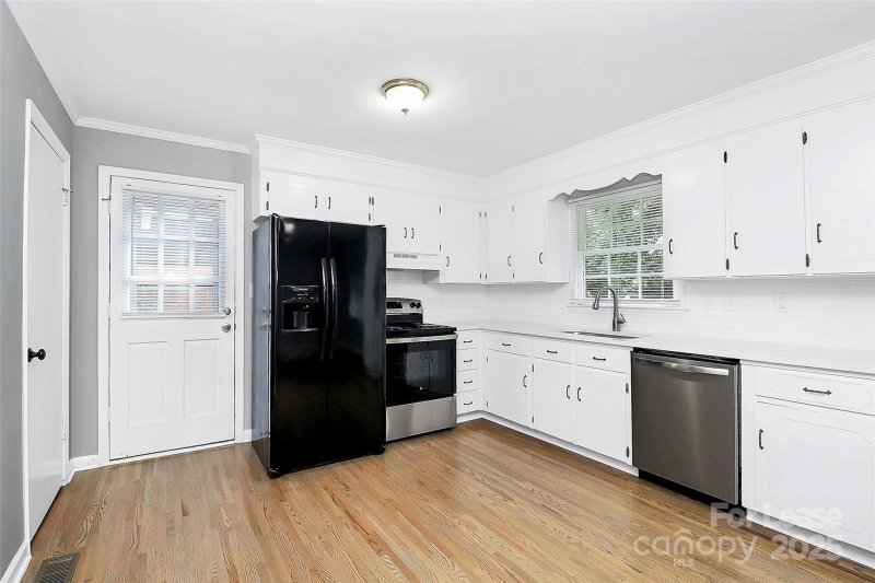 Property image 5 at 600 Deer Creek Drive, Matthews, NC 28105