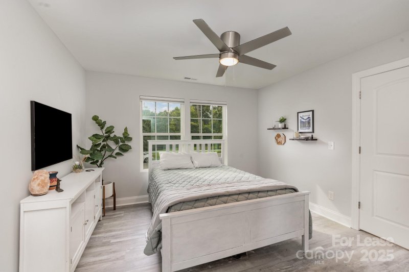 Property image 4 at 2905 Dogwood Avenue, Charlotte, NC 28206