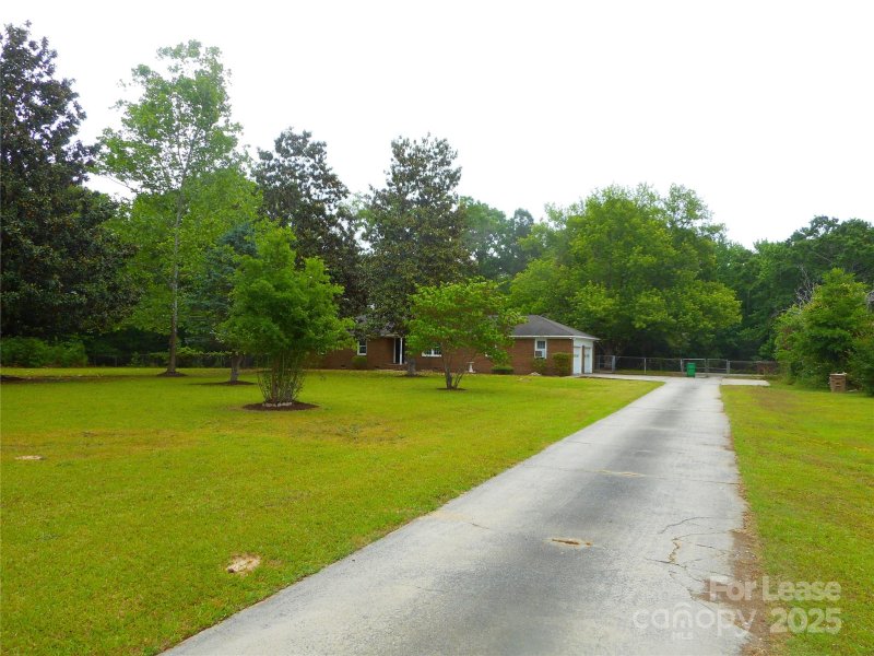 Property image 5 at 733 Catawba Circle, Matthews, NC 28104