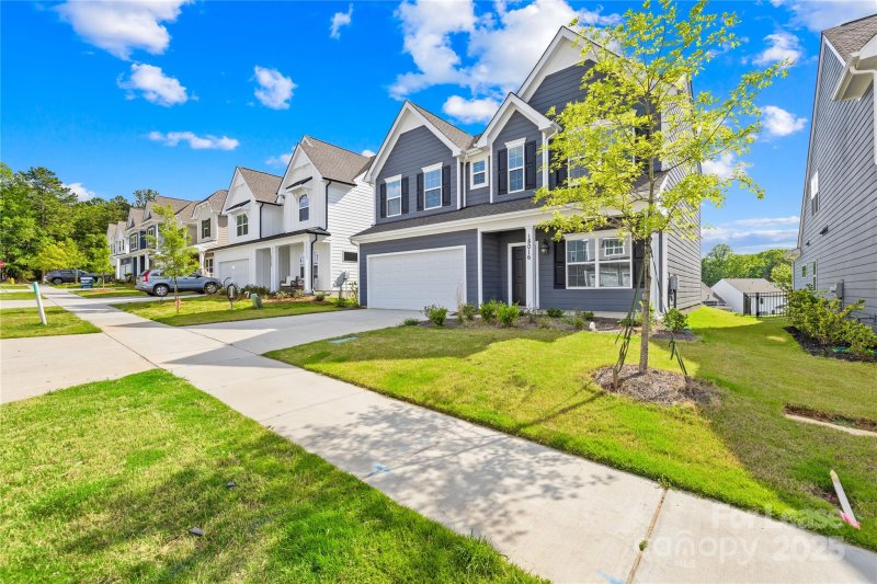 Property image 3 at 18016 Wilbanks Drive, Charlotte, NC 28278