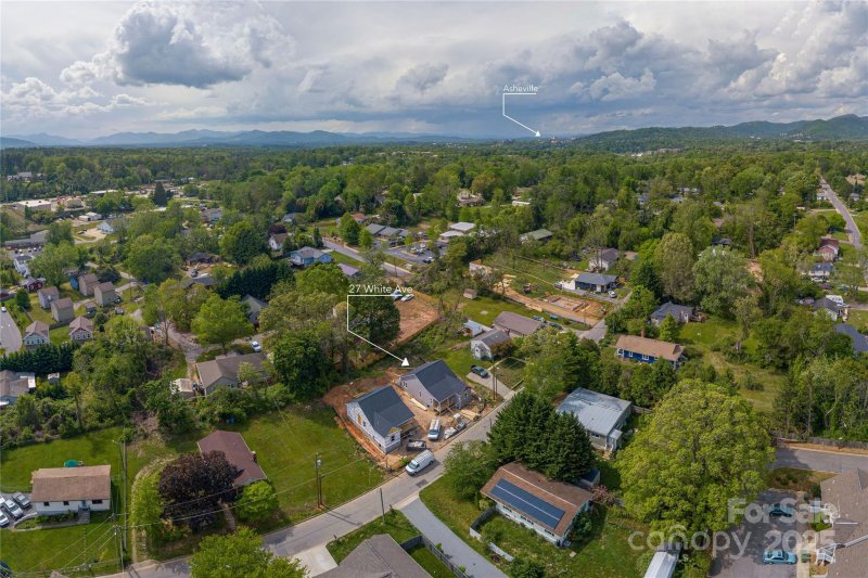 Property image 3 at 27 White Avenue, Asheville, NC 28803