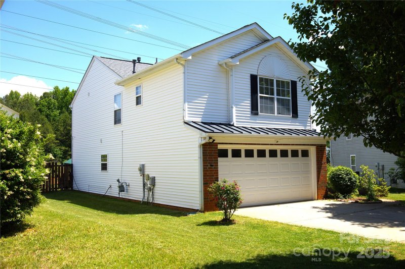 Property image 2 at 6614 Wicked Oak Lane, Charlotte, NC 28216