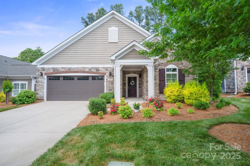 16112 Lakeside Loop Lane