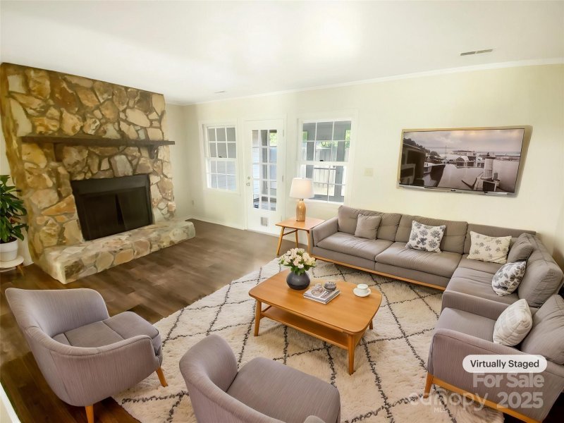 Property image 2 at 8049 Regent Park Lane, Charlotte, NC 28210