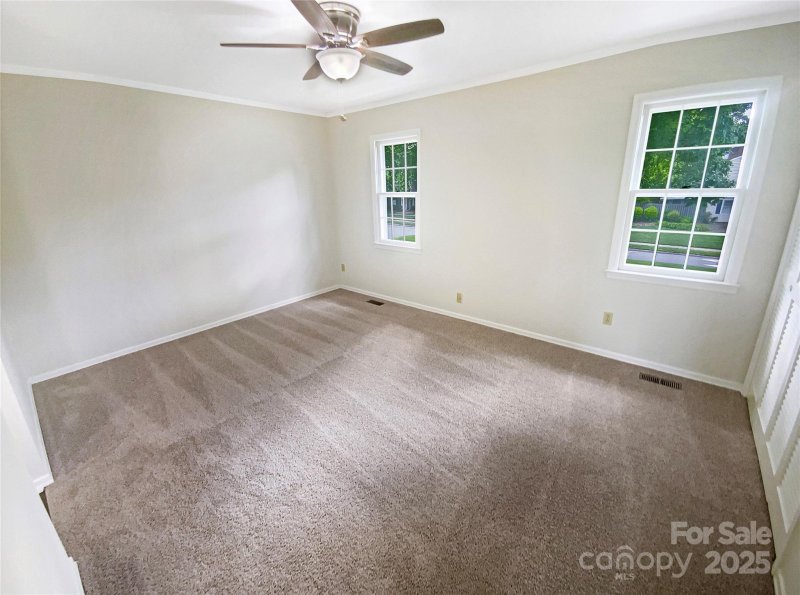 Property image 5 at 8049 Regent Park Lane, Charlotte, NC 28210